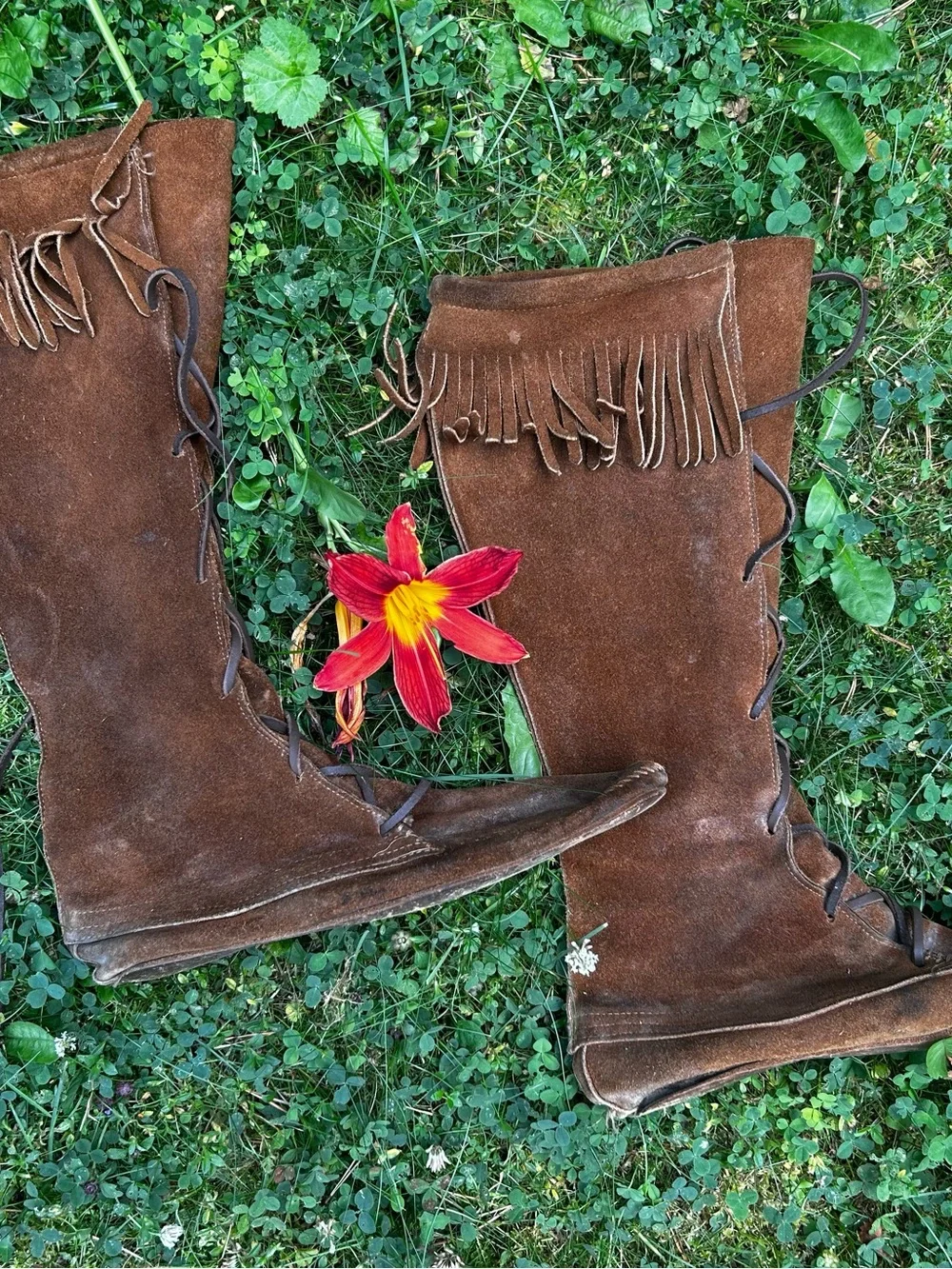 Vintage 70s Brown Suede Leather Lace-Up Fringe Knee-High Moccasins Boots